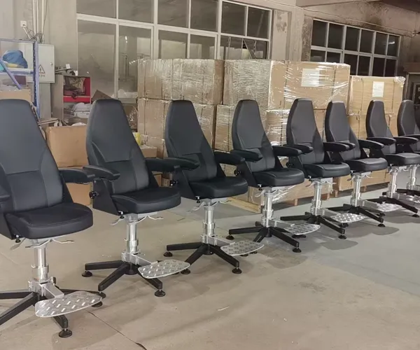 unfixed movable pilot chair with aluminum five star base 2